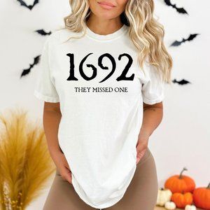 NEW Salem 1692 Halloween Comfort Colors Graphic Fall Vintage Inspired Tee Shirt